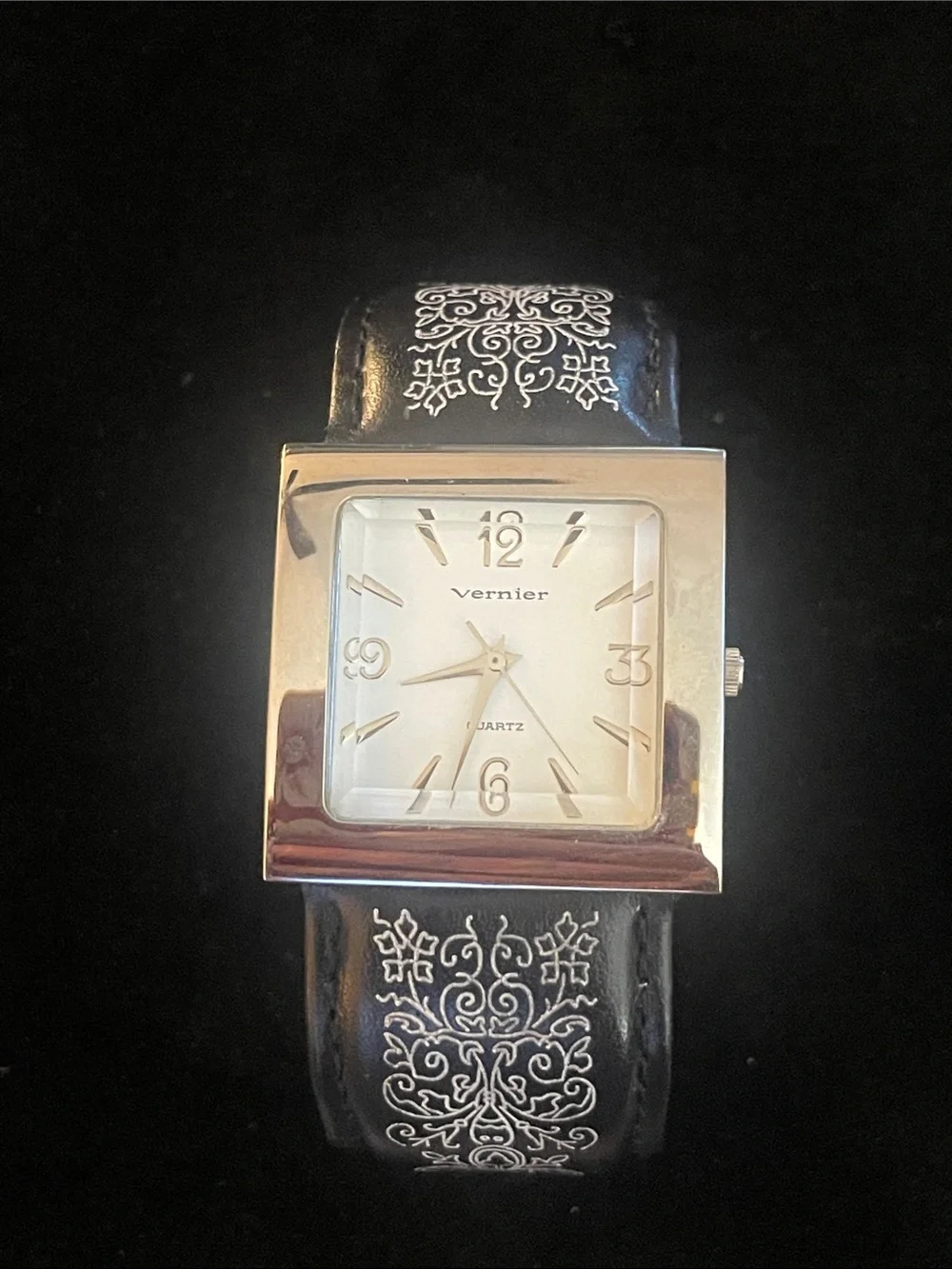 Vintage Vernier Black Decorative Leather Strap! Runs well gorgeous!